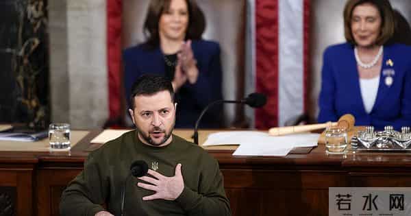 俄军再发射铝热燃烧弹-漫天火雨