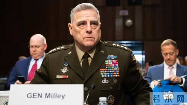 俄军再发射铝热燃烧弹-漫天火雨