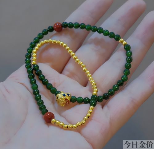 黄金狐狸吊坠的寓意
