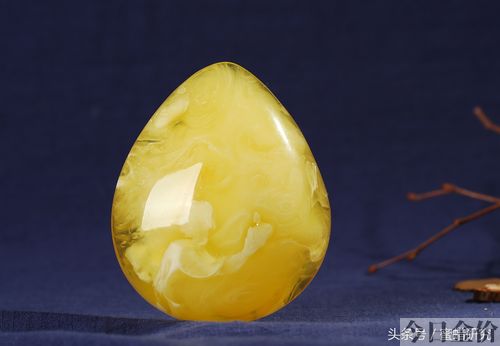 黄金水滴吊坠寓意