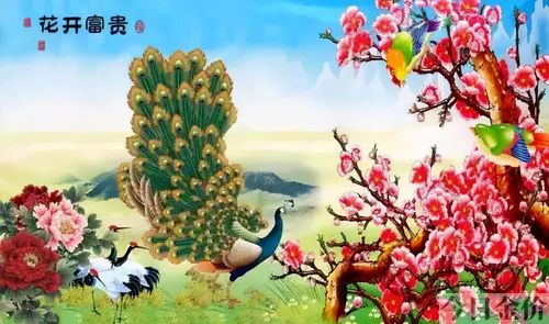 黄金孔雀吊坠图片