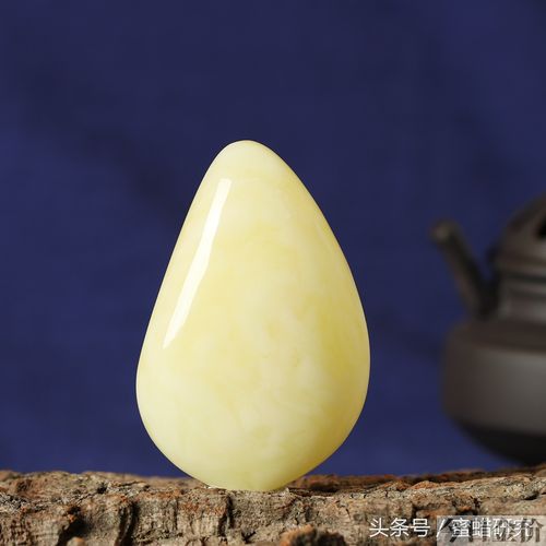 黄金水滴吊坠寓意