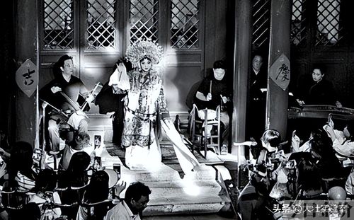 黄金荣夫人