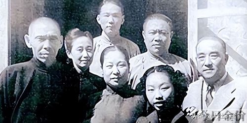 黄金荣夫人
