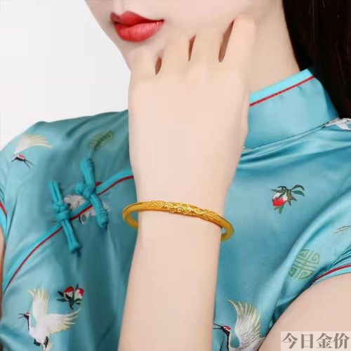 黄金手链好还是手镯好