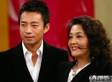 黄金右手加藤鹰