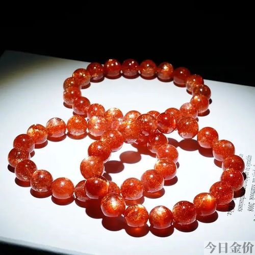 石榴石黄金珠手串图片
