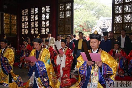 黄金天师系统txt下载