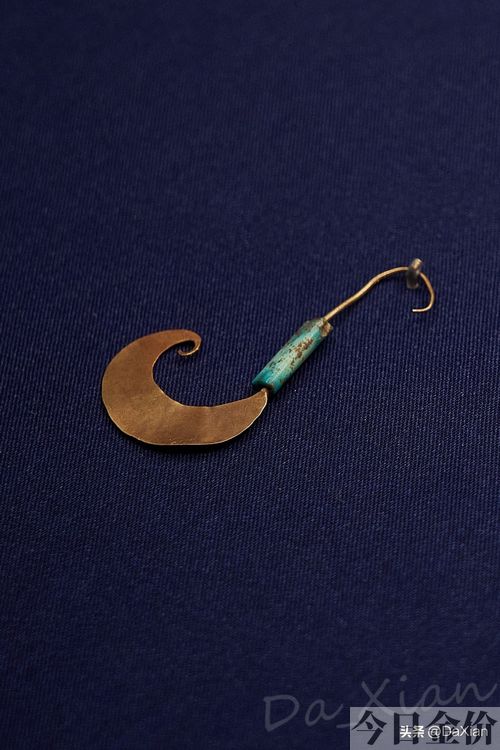 黄金缕臧白