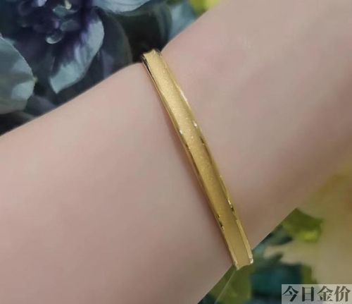 拉丝黄金手镯