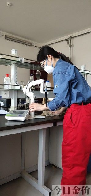 广州市卖黄金电话