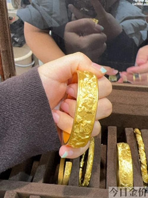 黄金无事牌适合什么人带