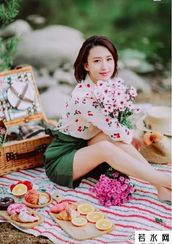 沃源集团,与央视美女张蕾“亲密”合影的二男人，都是“老公”？且听她说