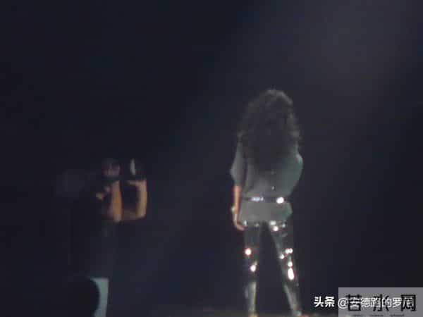 问天问大地是什么歌