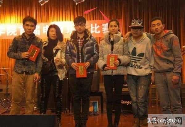 万芙伽有去看过华晨宇