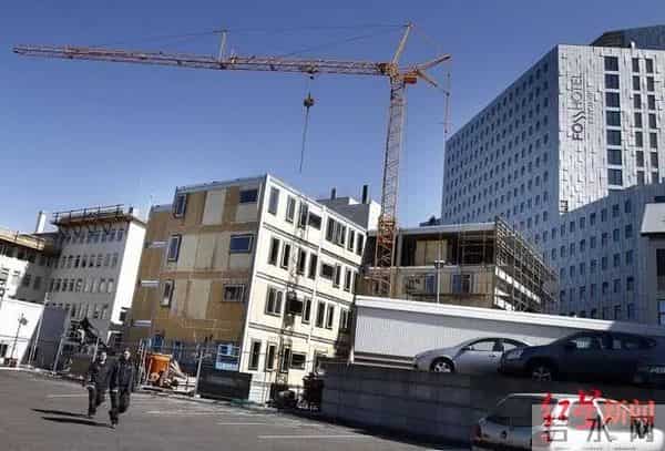 比伯房间遭闯入