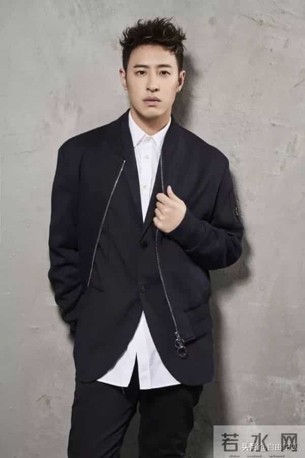 吴亦凡在狱中供出赵薇猛料