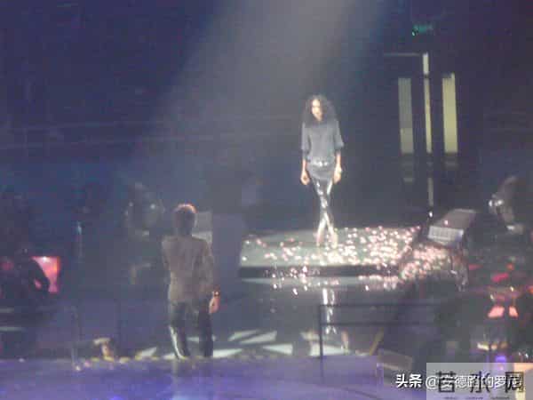 问天问大地是什么歌