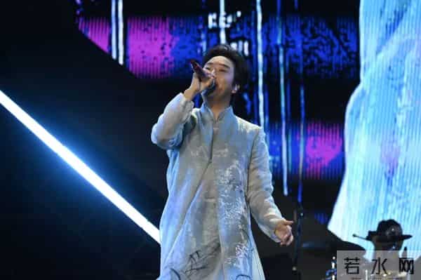 李玉刚水墨丹青