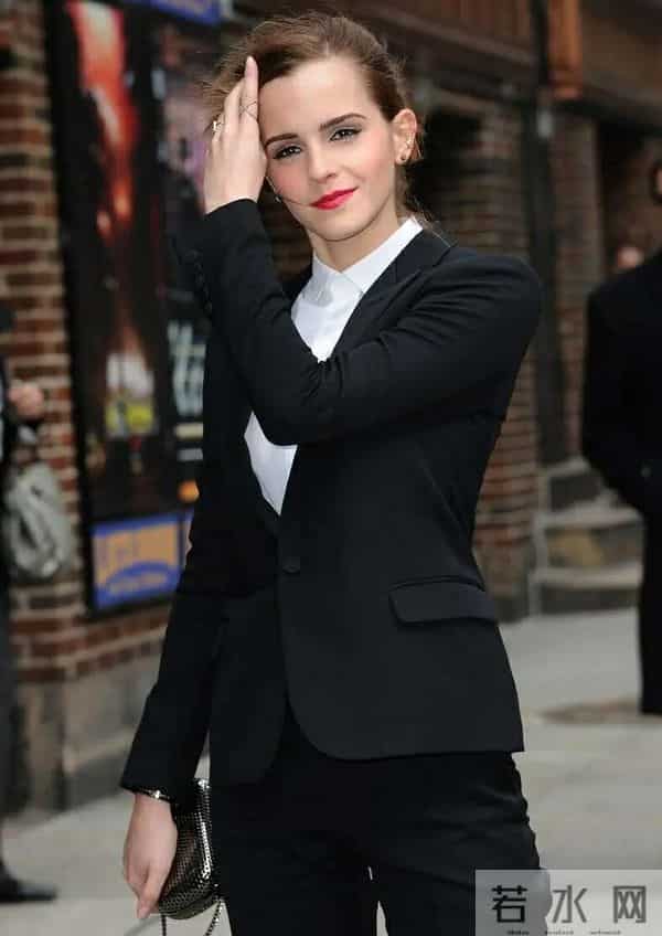 艾玛沃特森吸奶照