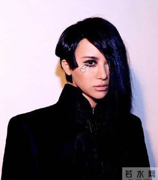 蒋佳恩到底出了什么事