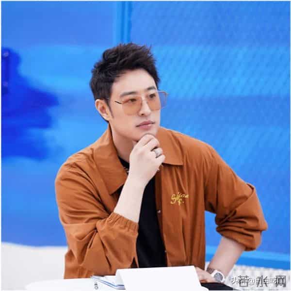 吴亦凡在狱中供出赵薇猛料