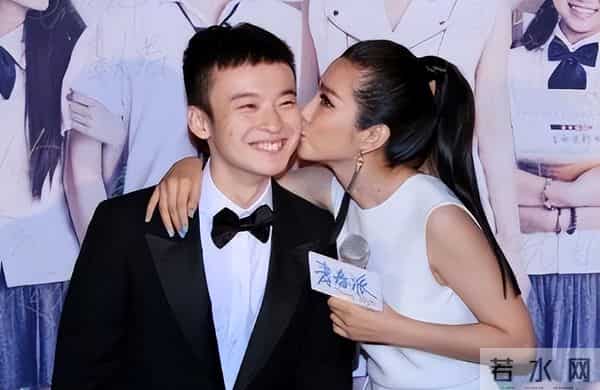 董子健假笑男孩