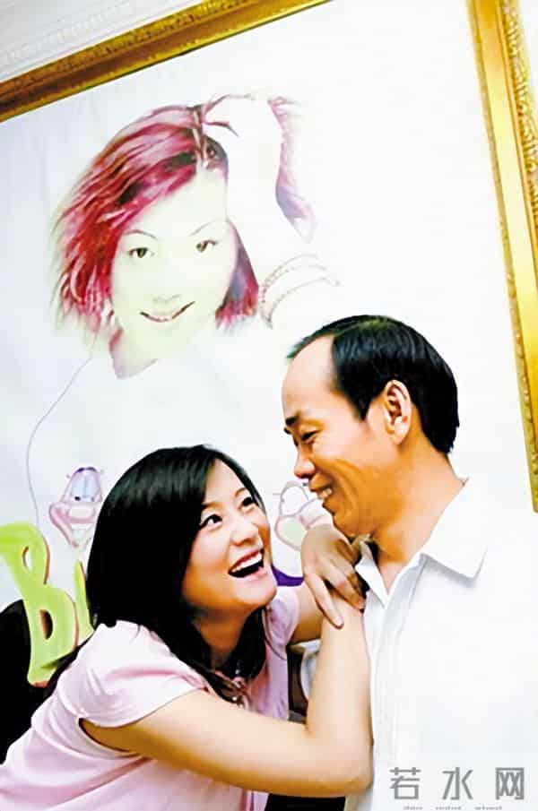 何静第一任老公