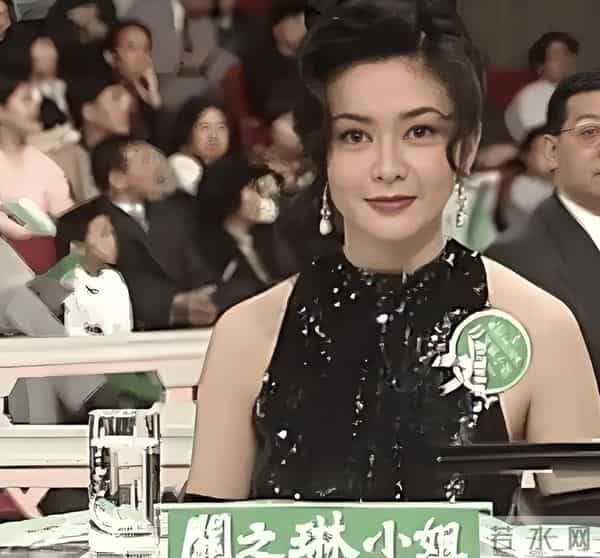 刘銮雄怎么玩关之琳的