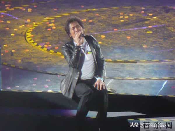 问天问大地是什么歌