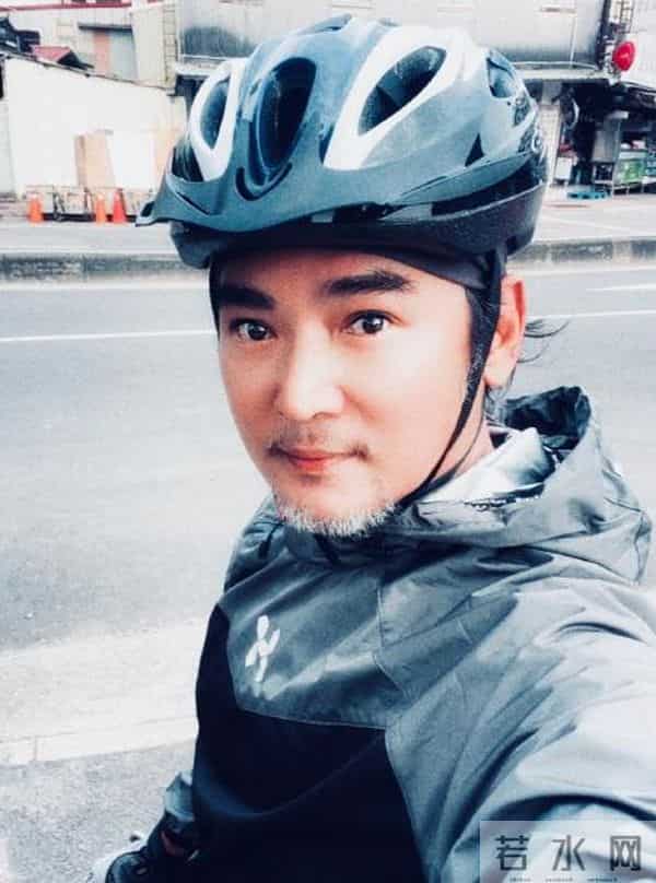 焦恩俊被嘲中年发福回怼台媒