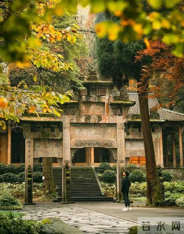 8月份去哪里旅游好