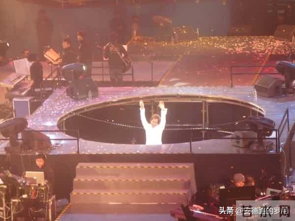 问天问大地是什么歌