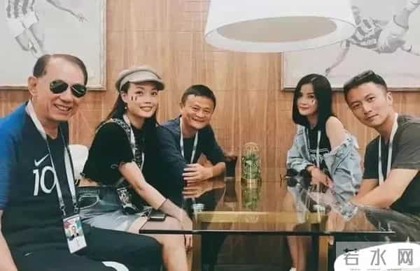 梁咏琪蛋糕事件始末