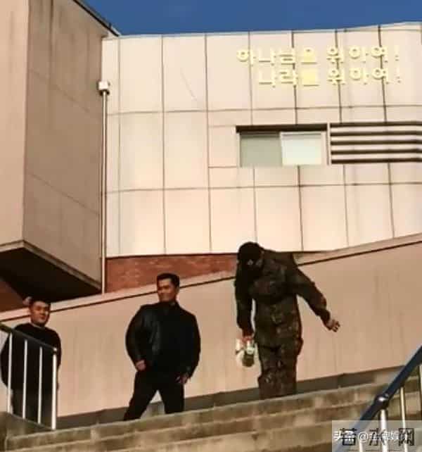 权志龙什么时候服兵役回来