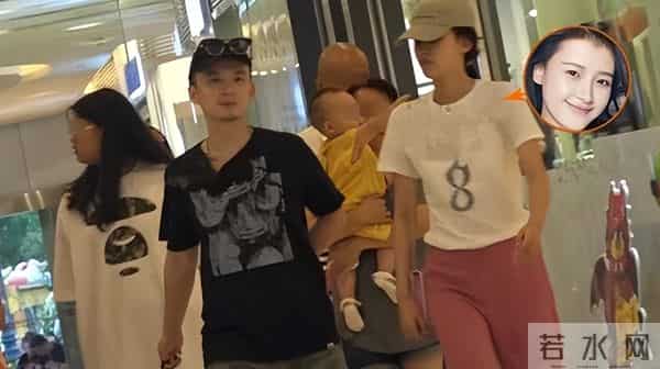 董子健假笑男孩