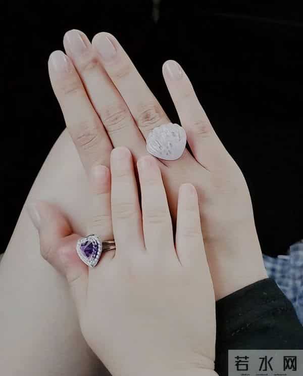 董子健假笑男孩