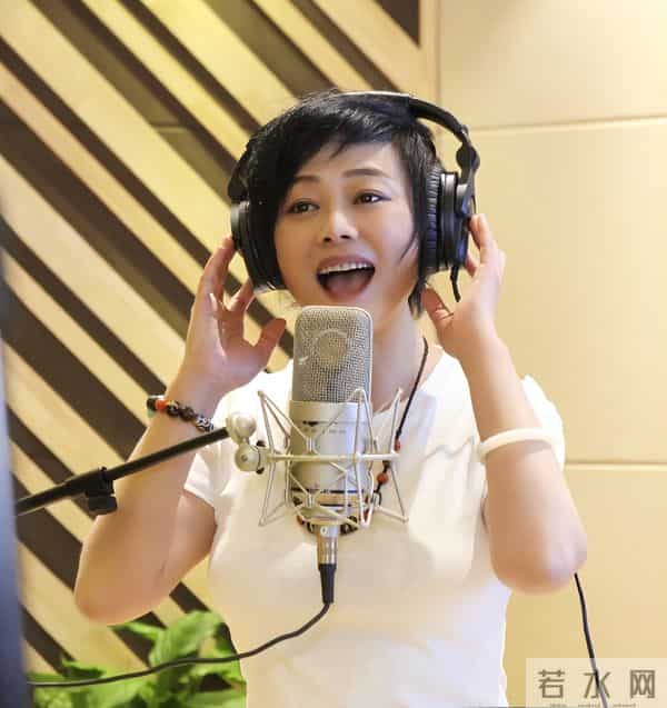 何静第一任老公