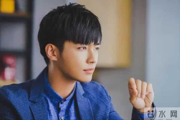 汪东城掉水里有人救是什么梗