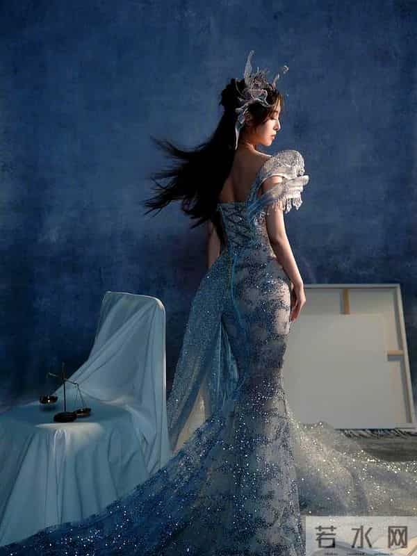 张含韵陪人睡觉照片