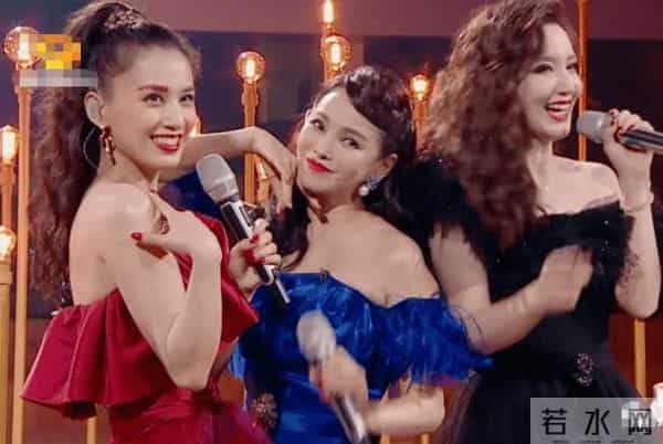 黄圣依哭泣时也要插兜