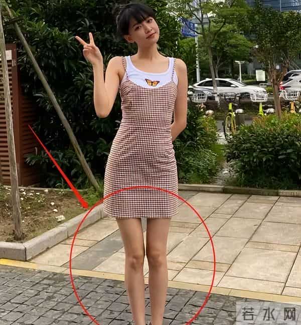 董子健假笑男孩