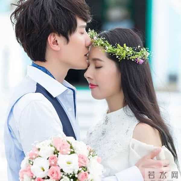 吴亦凡赵丽颖同居