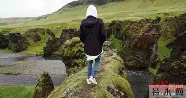 比伯房间遭闯入