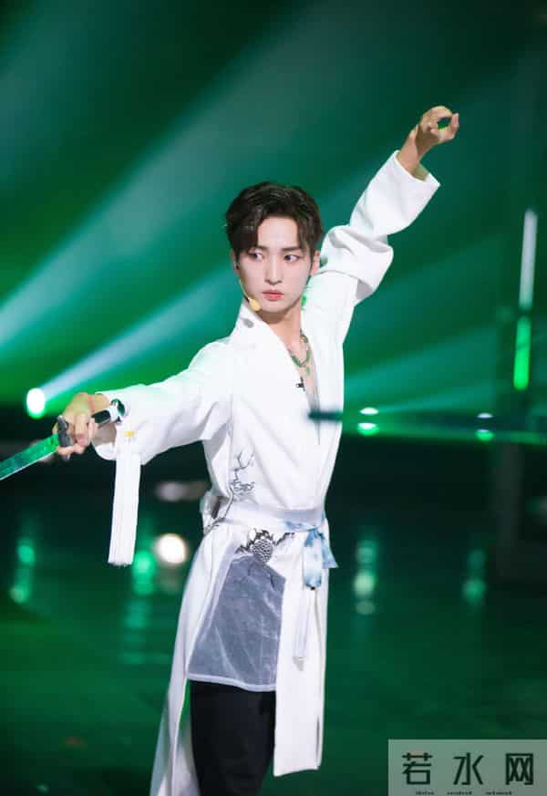 热狗为什么退出披荆斩棘的哥哥