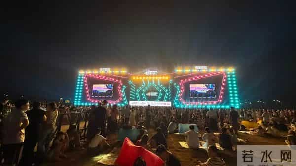 李玉刚水墨丹青