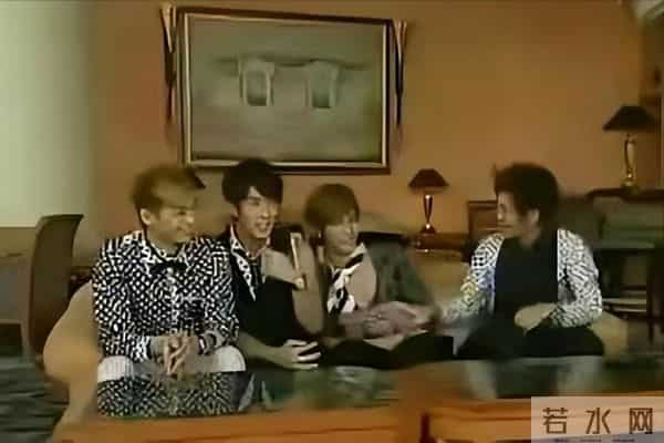 汪东城掉水里有人救是什么梗