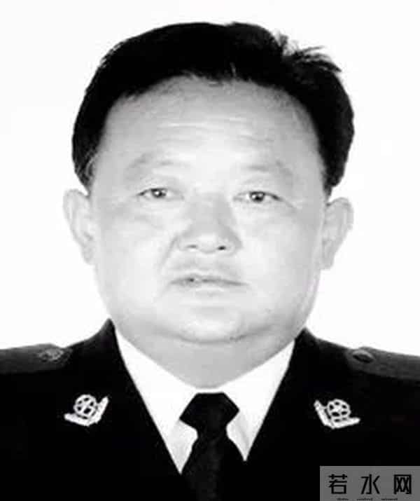 光荣之路片尾曲