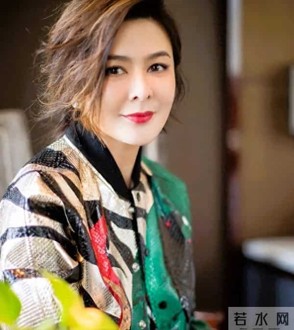 刘銮雄怎么玩关之琳的