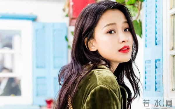 董子健假笑男孩